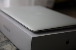 Macbook Air 2017 13'' (128 GB, 8GB RAM)