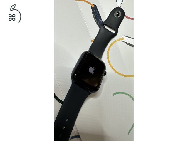 Apple Watch 8 (45mm) 