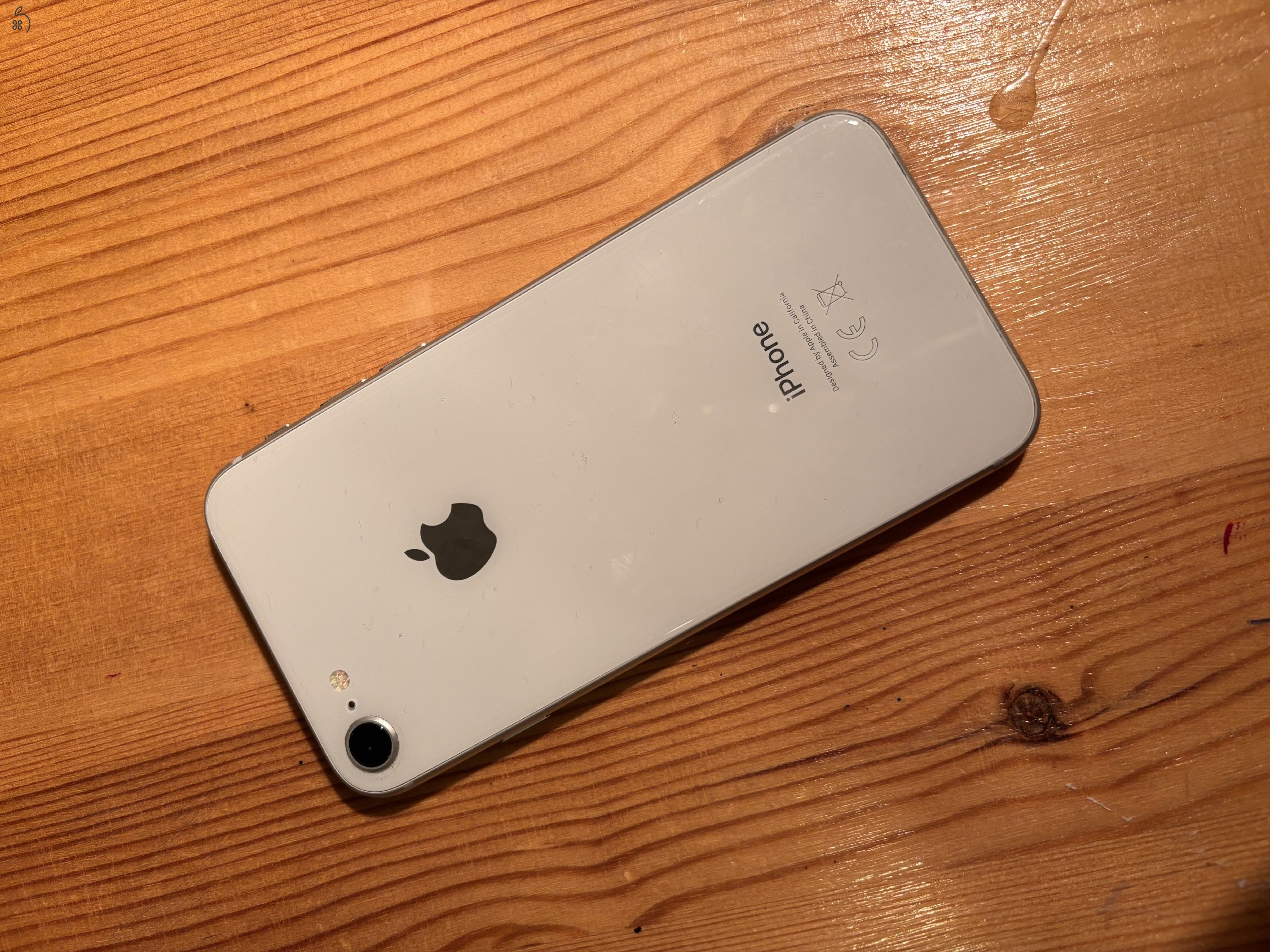 IPhone 8 - Silver, 64 GB, 2019