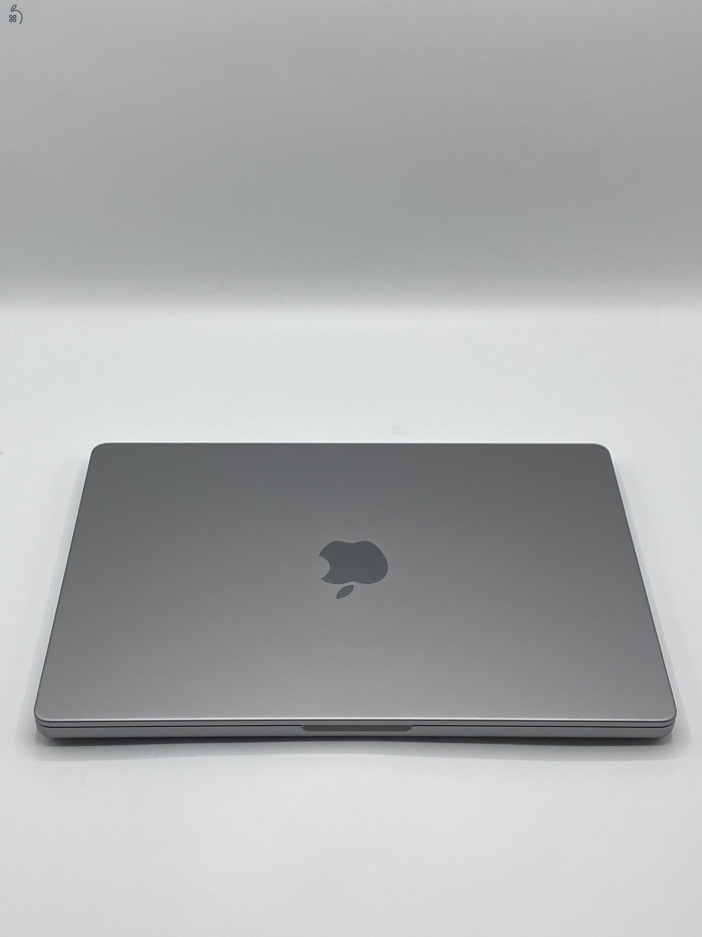 MacBook Pro 2021 M1 pro 14 inch 16gb ram 27% Áfás!!