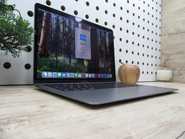  Apple Retina Macbook Air M1 - 2020 - Használt, megkímélt 