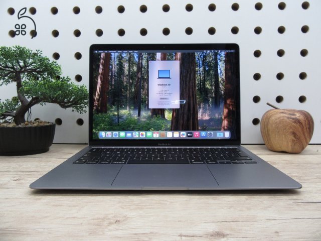  Apple Retina Macbook Air M1 - 2020 - Használt, megkímélt 