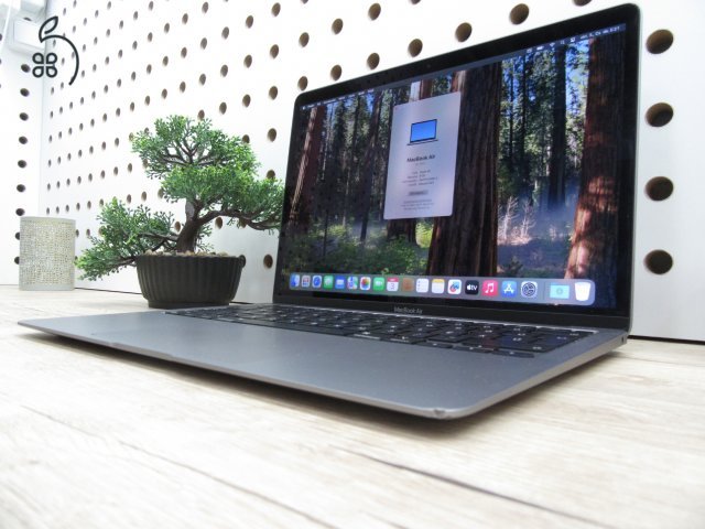  Apple Retina Macbook Air M1 - 2020 - Használt, megkímélt 