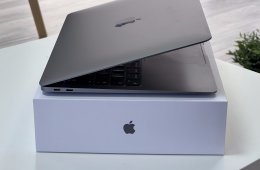 MacBook Air 2020 M1 13 256GB 1 ÉV Garanciával Számlával