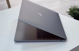 MacBook Pro 2017 13 128GB 1 ÉV Garanciával Számlával