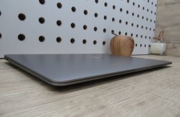 Apple Macbook Air M1 - 2020 - Használt, karcmentes 