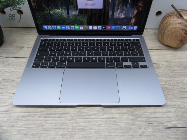 Apple Macbook Air M1 - 2020 - Használt, karcmentes 