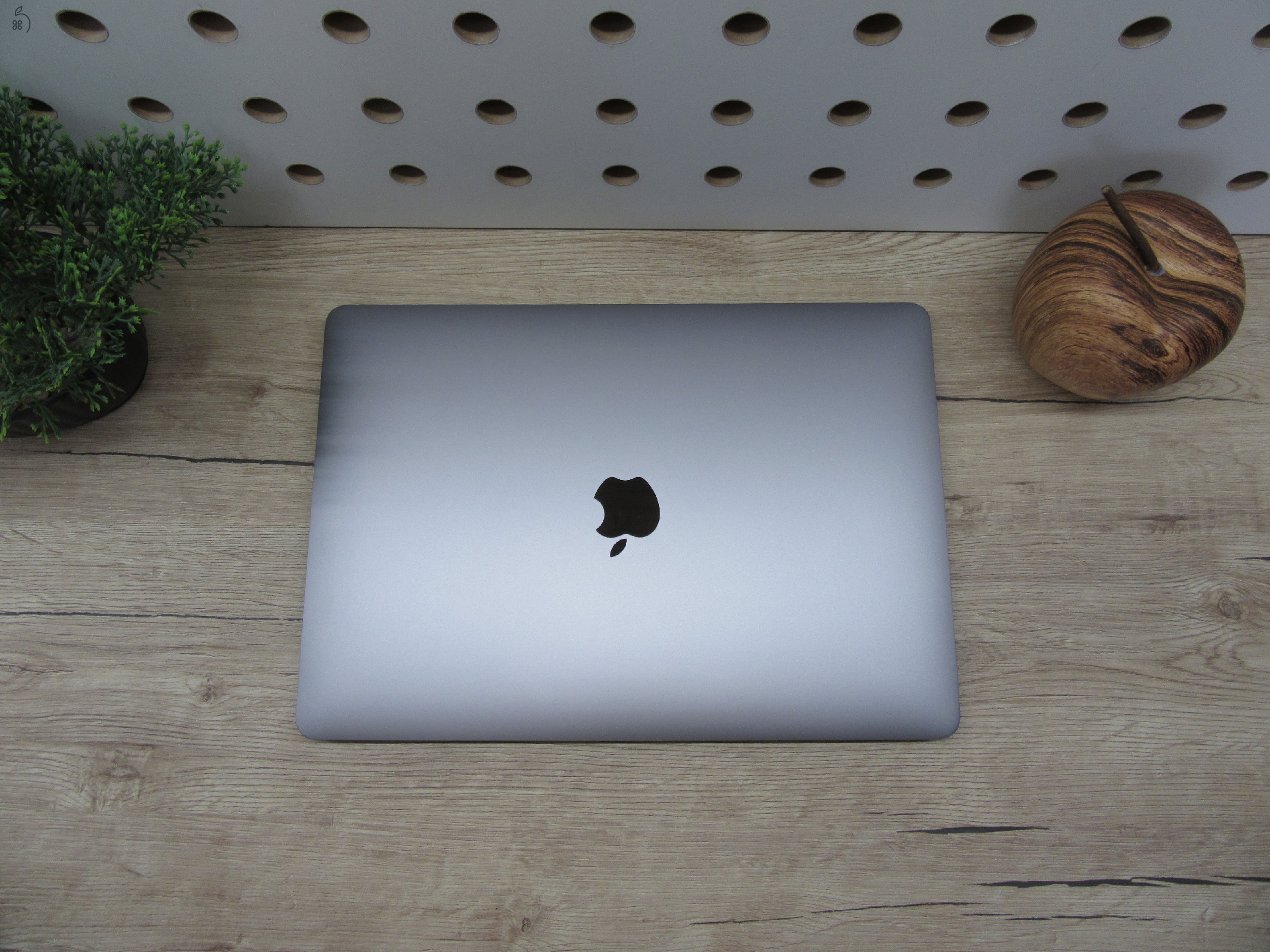 Apple Macbook Air M1 - 2020 - Használt, karcmentes 