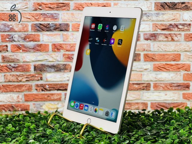 Eladó iPad Air 2th gen 9.7 Wifi +Cellular A1567 32 GB Silver szép állapotú - 12 HÓ GARANCIA - 5387