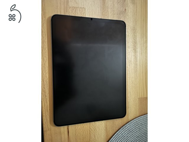 Ipad Air 5 (M1, 64gb, WIFI+LTE) + ajándék usb-c hub