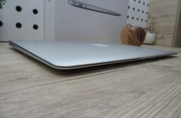 Apple Macbook Air 13 - 2013 - Újszerű állapot