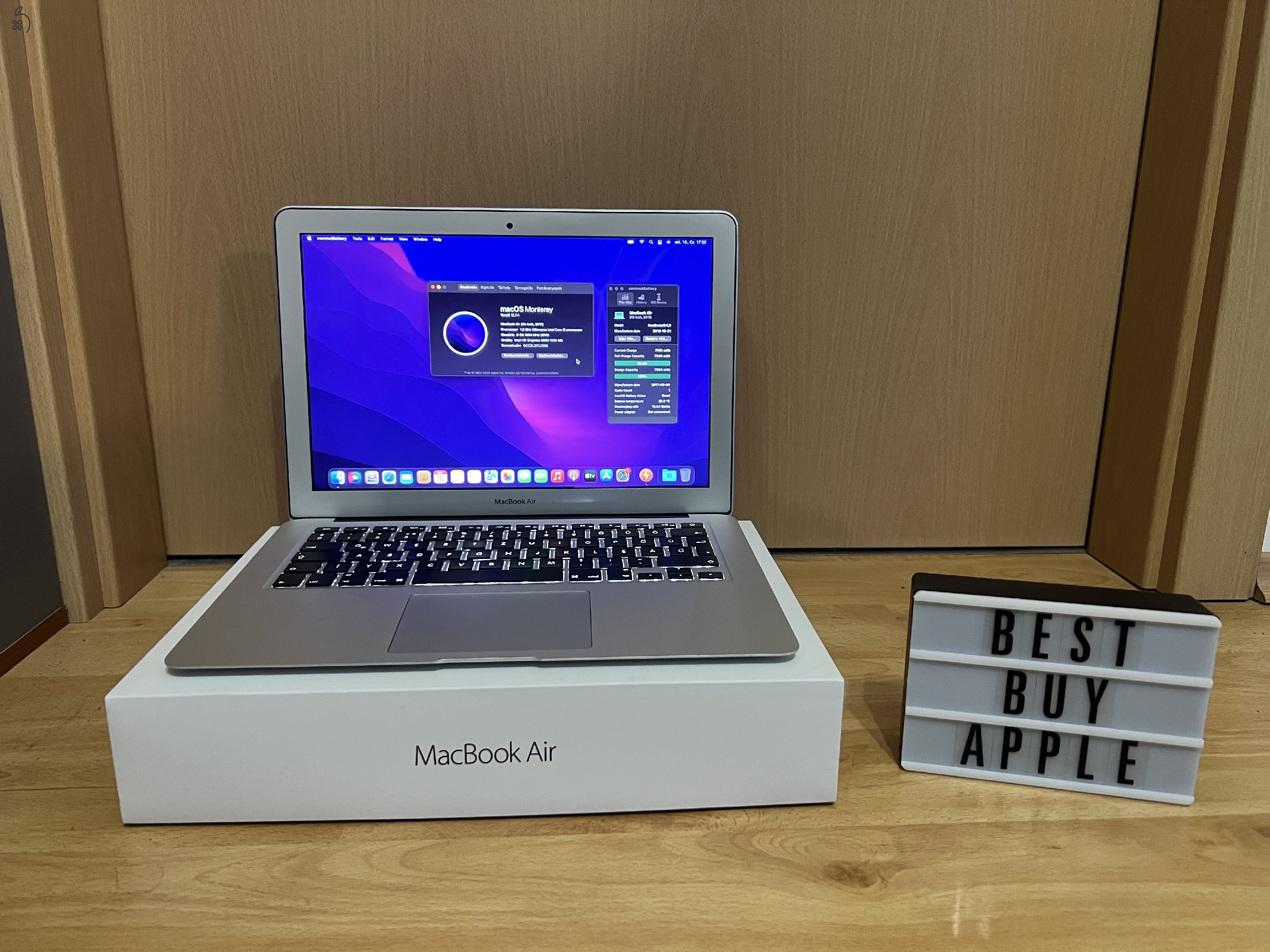 2017 MacBook Air 13 / i5 1.8 GHz / 8GB / 128GB SSD / Magyar / Új Aksi / Korrekt Áron Eladó ! ! !