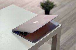 MacBook Pro 2017 13 128GB 1 ÉV Garanciával Számlával