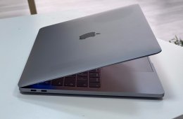 MacBook Pro 2017 13 128GB 1 ÉV Garanciával Számlával