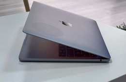 MacBook Pro 2017 13 128GB 1 ÉV Garanciával Számlával