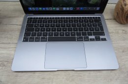 Apple Retina Macbook Air 13 - 2020 - Használt, megkímélt