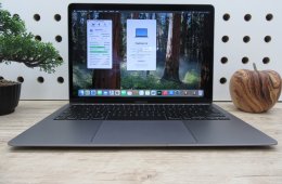 Apple Retina Macbook Air 13 - 2020 - Használt, megkímélt