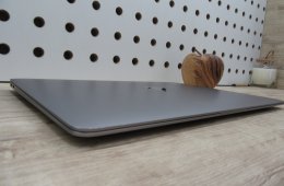 Apple Retina Macbook Air 13 - 2020 - Használt, megkímélt