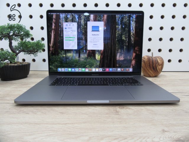 Apple Retina Macbook Pro 16 - 2019 - Használt, karcmentes