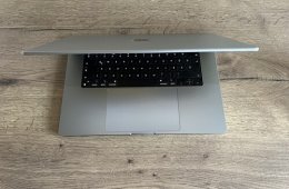 MACBOOK PRO 16