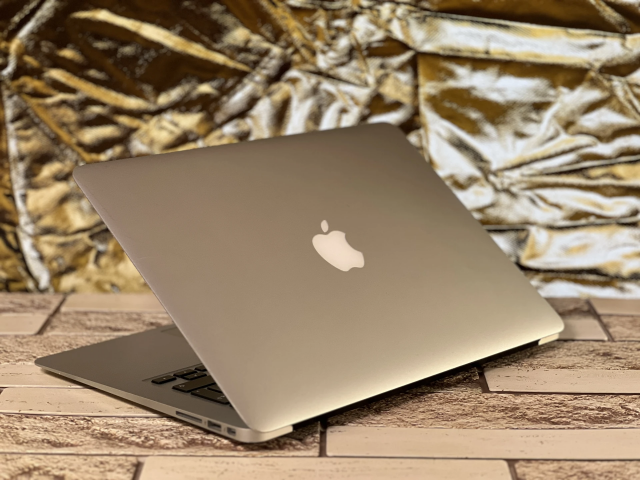 Apple Macbook AIR 2015 13