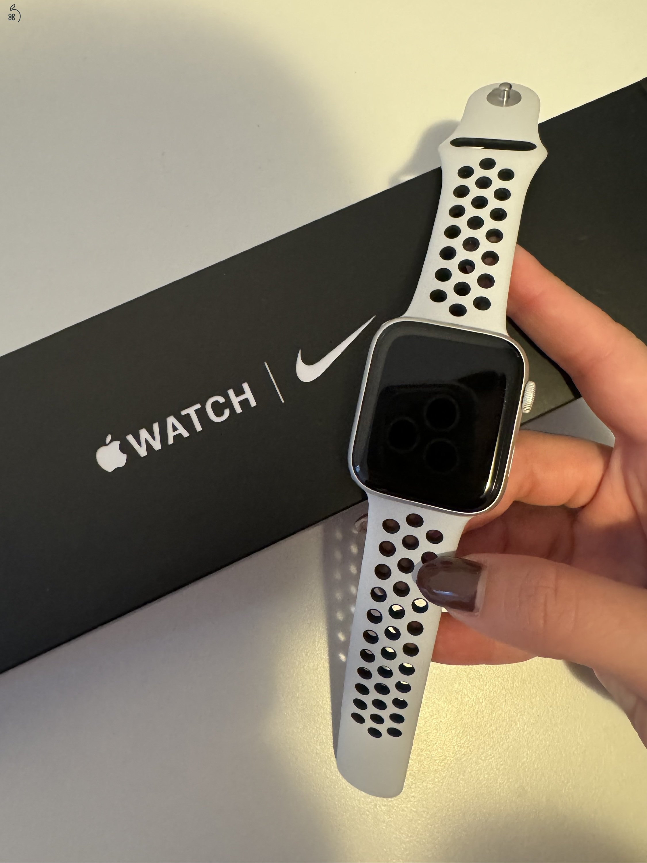 Apple Watch Series 5 Nike GPS+Cellular 44mm Silver