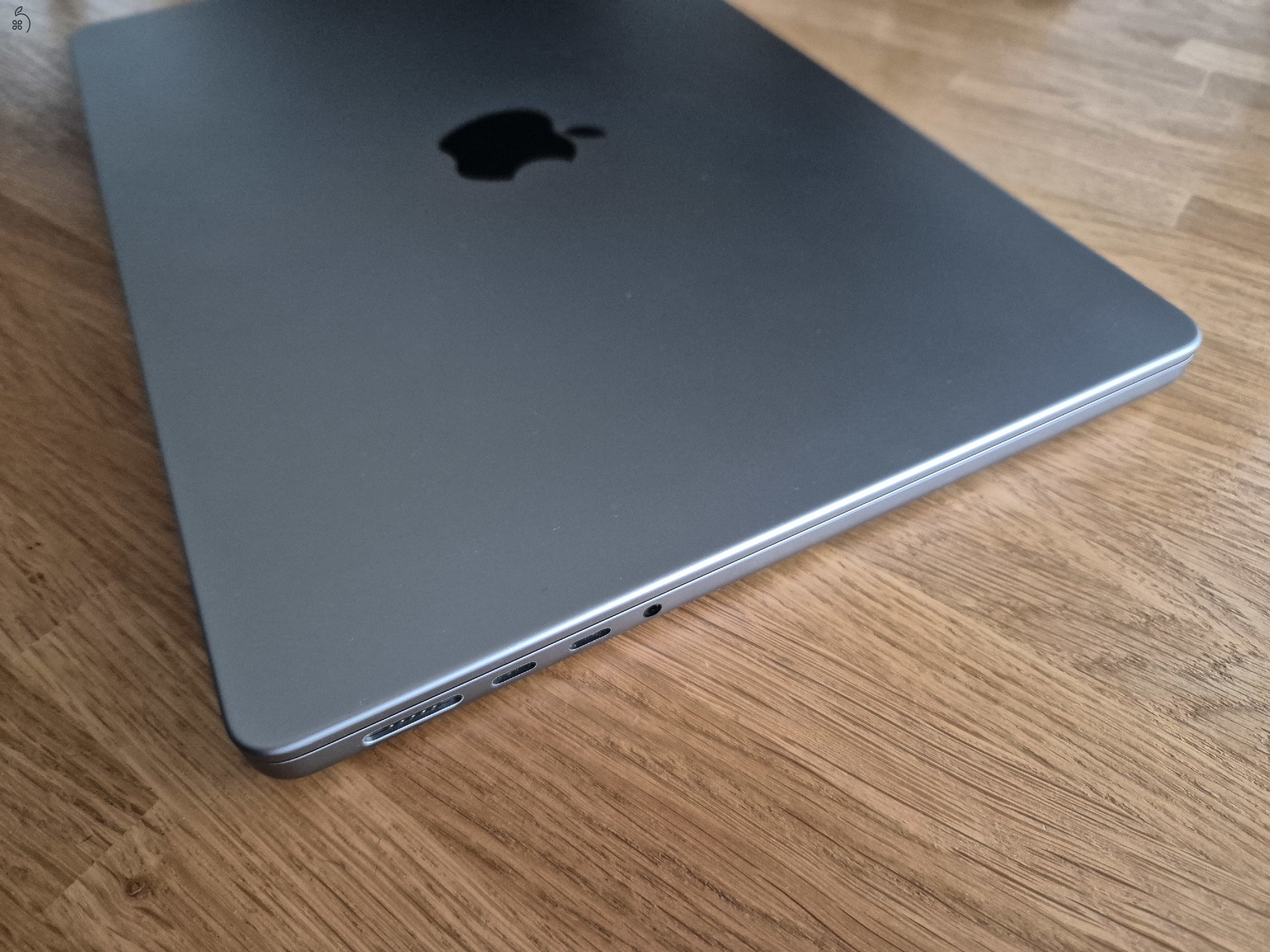 MacBook Pro 14