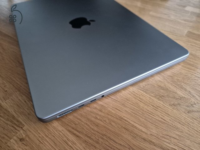 MacBook Pro 14