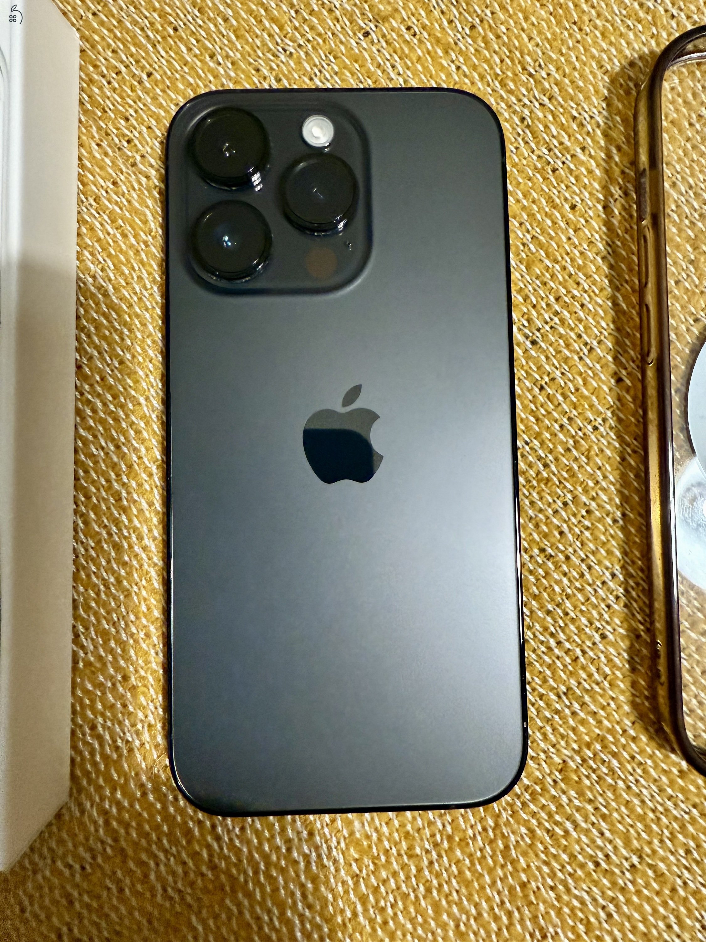 Fekete Iphone 14 Pro eladó