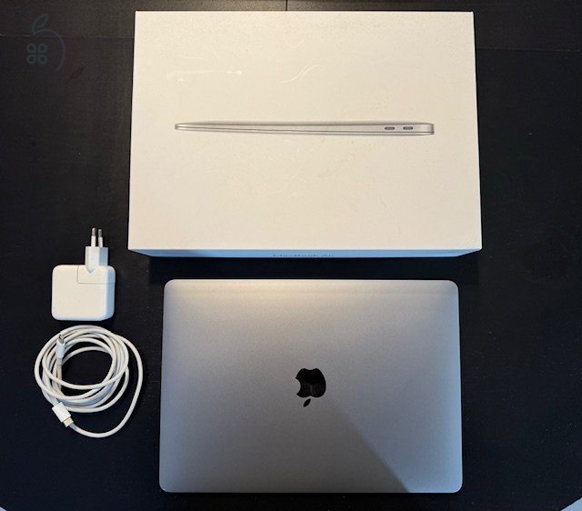 2019 Macbook Air Retina 256 GB SSD / 16 GB RAM / Magyar billentyűzet