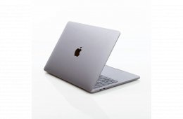 MacSzerez.com - 2018 MacBook Pro 13 CTO / i7 / 16GB RAM / 256GB / Magyar bill. / Asztro szín