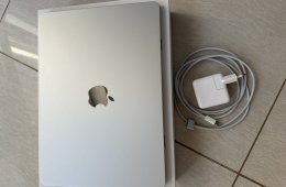 MacBook Air (M2, 2022) 13,6 hüvelykes ezüstszínben 512gb SSD 96 ciklus