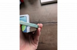 Megkímélt iPhone 12 64GB Menta színben