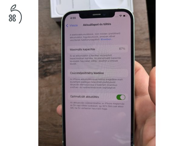 Megkímélt iPhone 12 64GB Menta színben