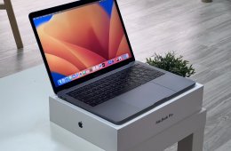 MacBook Pro 2017 13 256GB 1 ÉV Garanciával Számlával