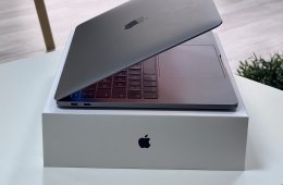 MacBook Pro 2017 13 256GB 1 ÉV Garanciával Számlával