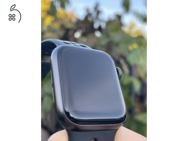 Apple Watch SE Nike 40mm GPS+Cellular