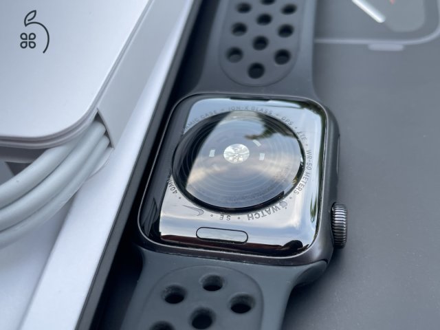 Apple Watch SE Nike 40mm GPS+Cellular