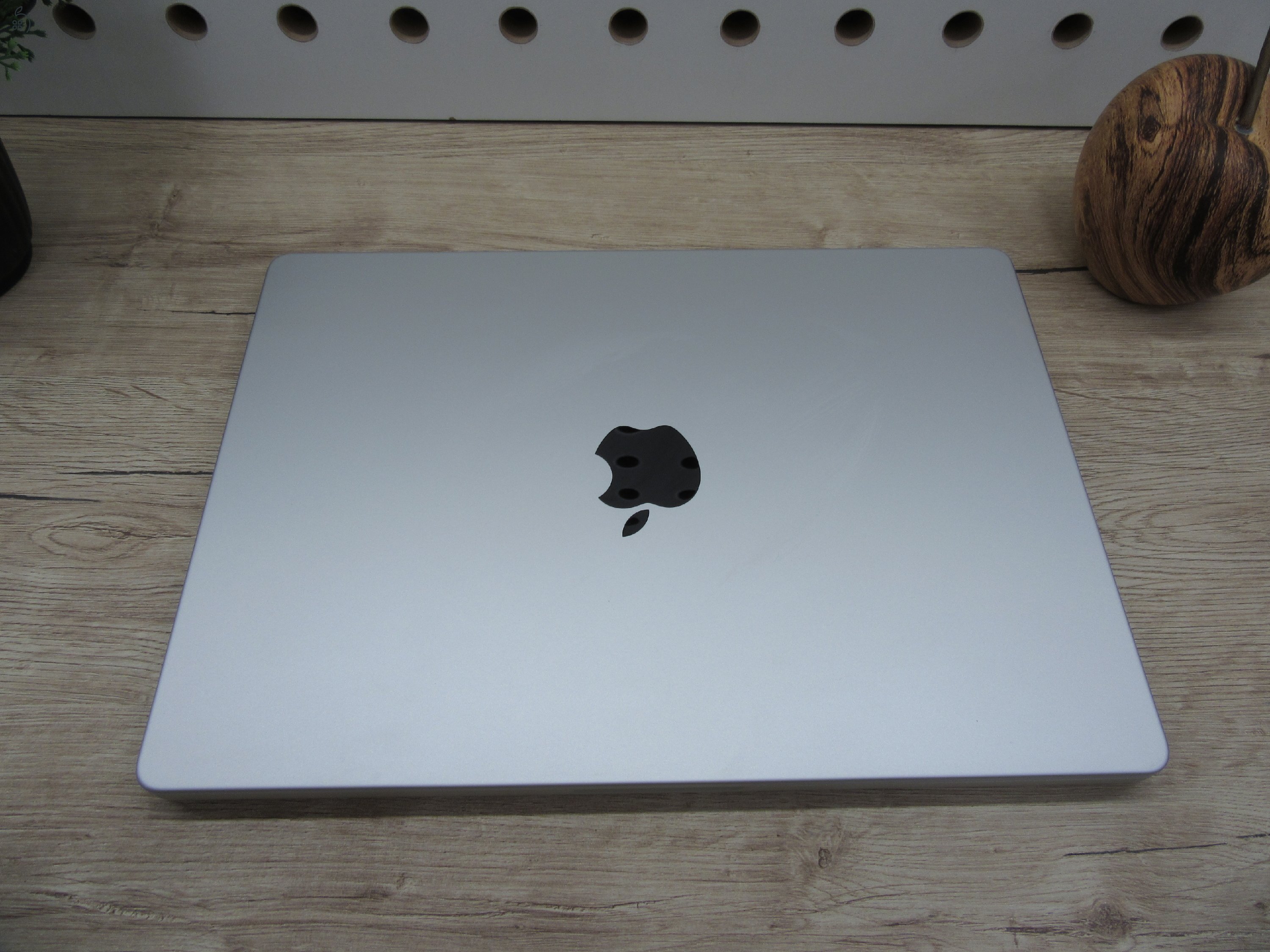 Apple Retina Macbook Pro 14 M1 - 2021 - Használt, megkímélt