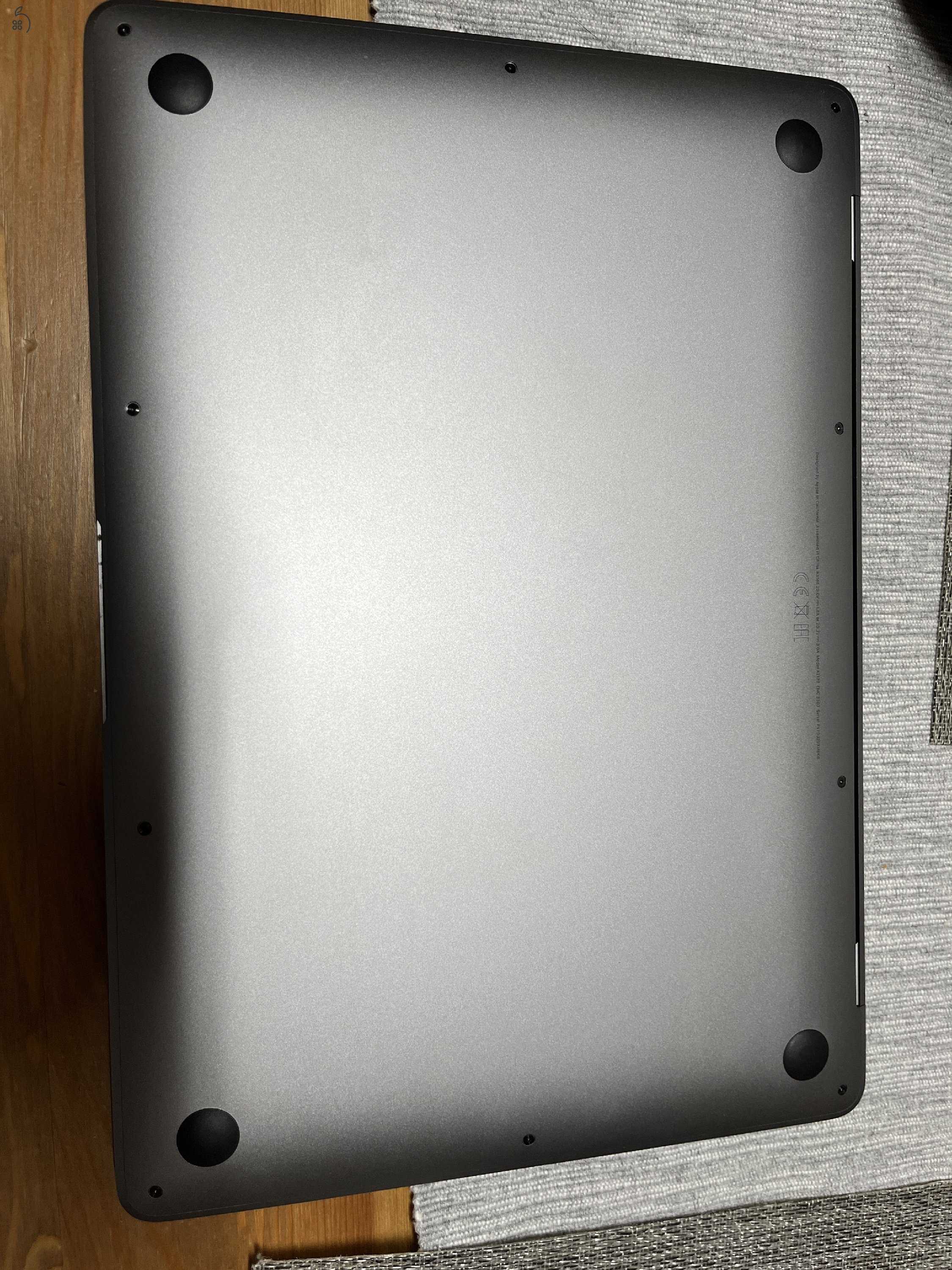 MacBook Air 13 inch, 1.1 i5, 8GB, 500GB