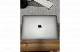 MacBook Air 13 inch, 1.1 i5, 8GB, 500GB