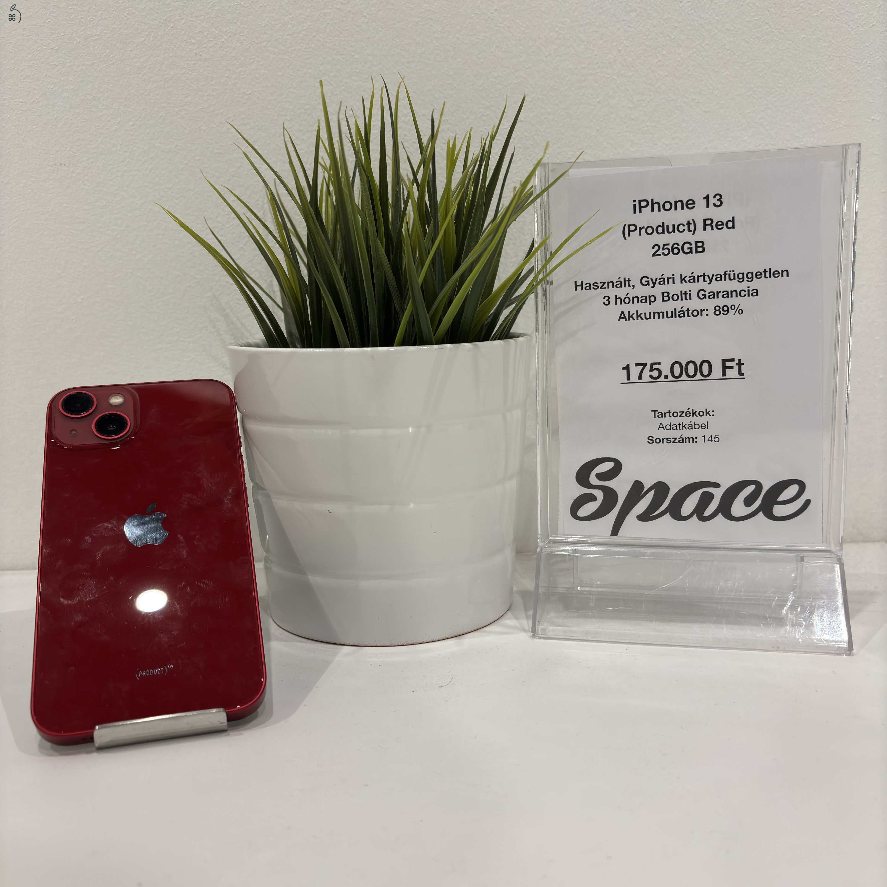 iPhone 13 / 256GB / (Product) Red / Gyári kártyafüggetlen (145)