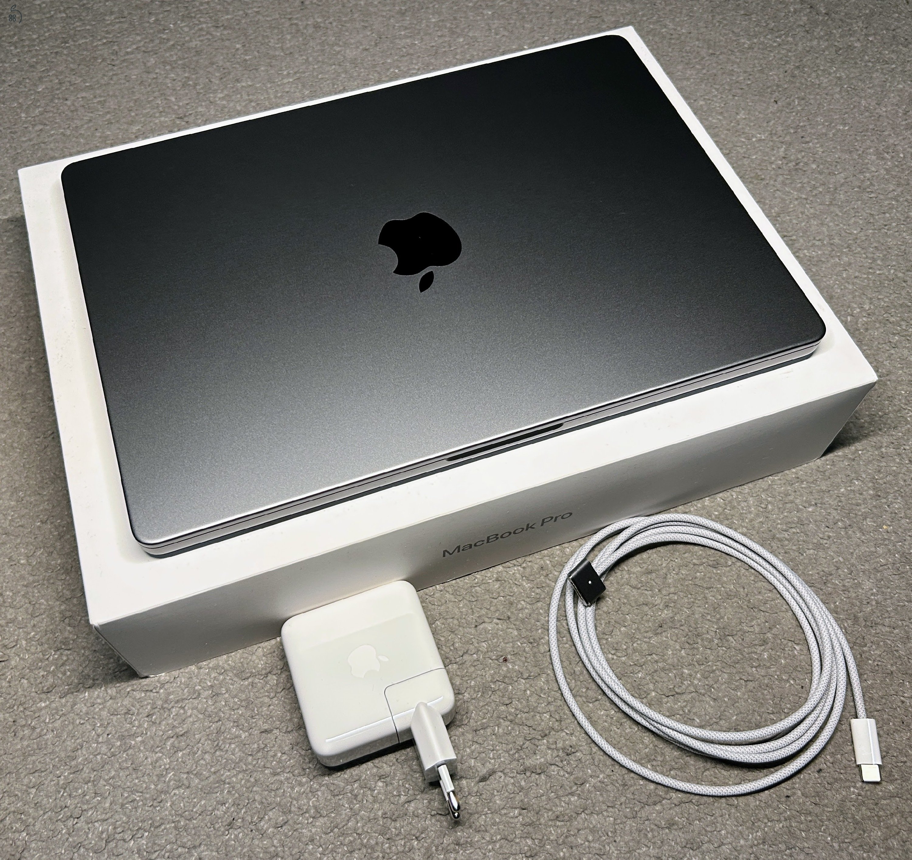 Apple Macbook Pro 14