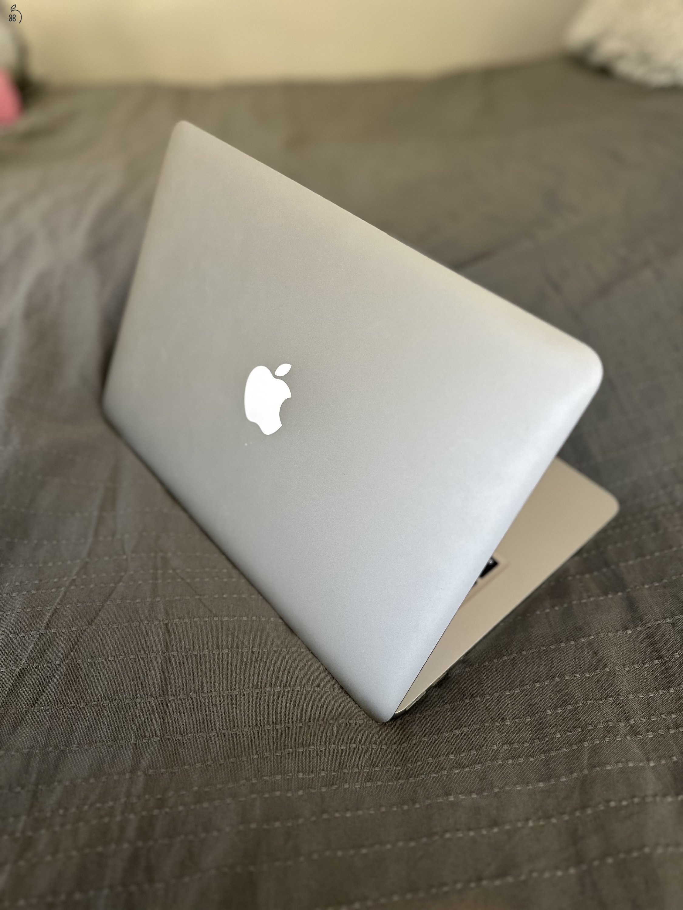 Eladó MacBook Air 13” 128GB