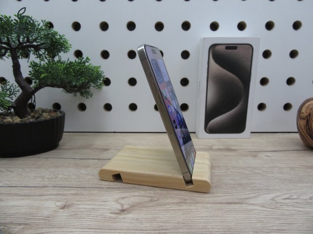 Apple iPhone 15 Pro Max - Natural Titanium - Használt, karcmentes