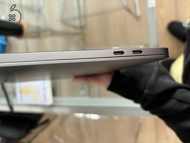 Macbook Pro 2019, 13 inch, Touchbar - kijelzőhibás