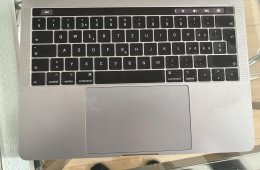 Macbook Pro 2019, 13 inch, Touchbar - kijelzőhibás