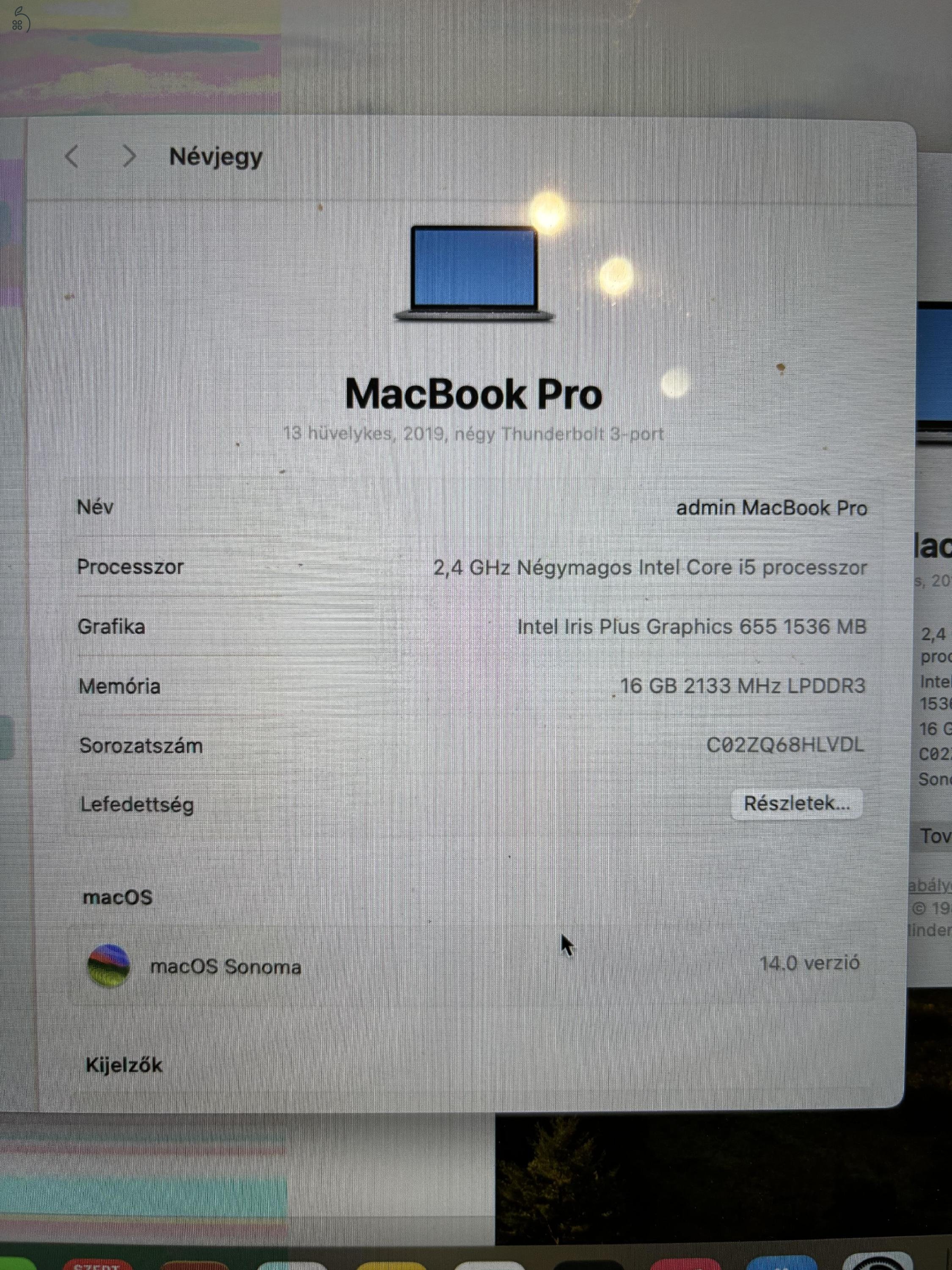 Macbook Pro 2019, 13 inch, Touchbar - kijelzőhibás