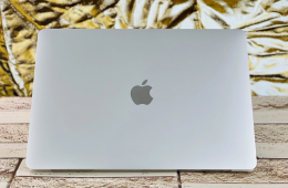 Apple Macbook PRO 2019 13