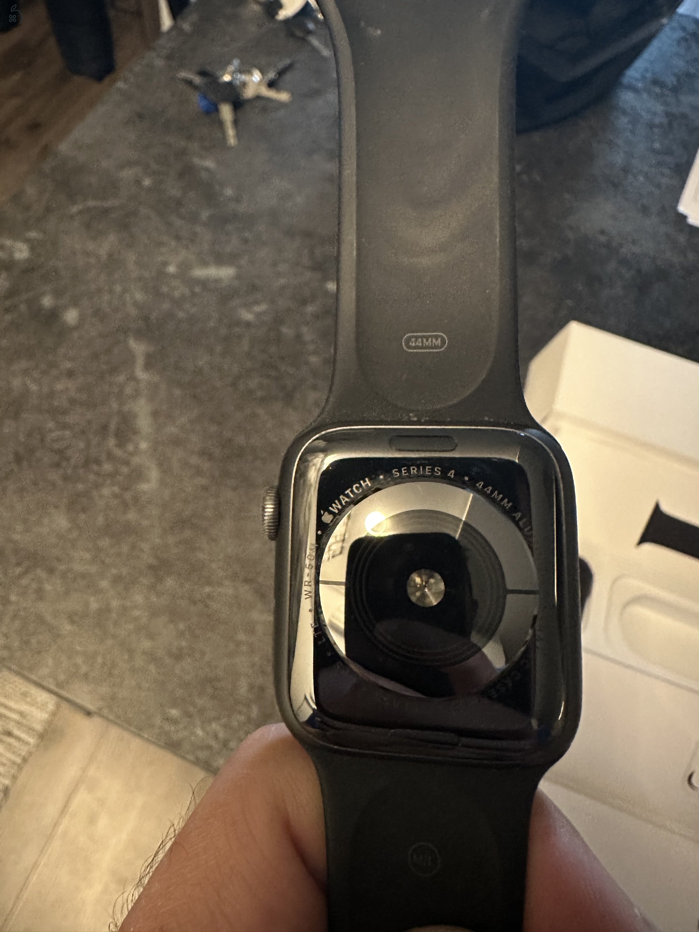 Apple Watch Series 4. Space gray  GPS +cellular